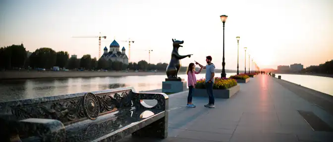 Евгений Солнцев проинспектировал завершение второго этапа обновления набережной реки Урала в Оренбурге и представил новый туристический маршрут