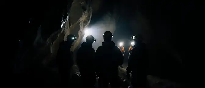 Группа спелеологов в Крыму вернулась из экспедиции, не сумев проложить путь между пещерами