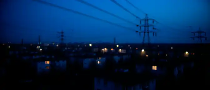Специалисты «Россети Ленэнерго» завершили работы по подаче электричества в трех районах