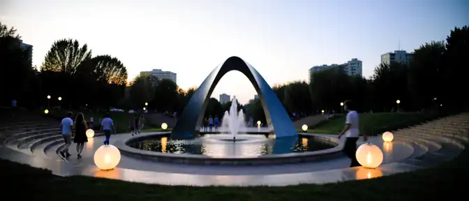 В Черкесске завершилось масштабное обновление сквера Дворца культуры после голосования жителей